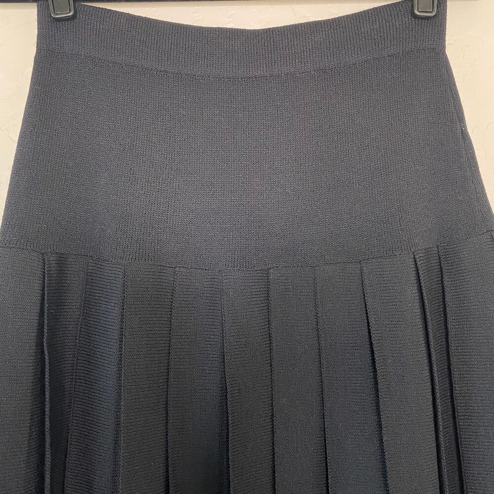 St. John Black Santana Knit Pleated Dark Academia Skirt 10 - Picture 2 of 9